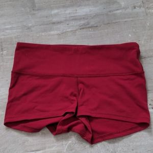 Lululemon shorts dark pink size 6
